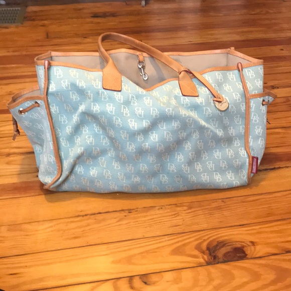 Dooney & Bourke Handbags - Dooney & Bourke Tote Bag